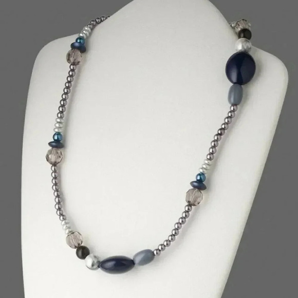 Hand Crafted Cool Tones Faux Pearl Vintage Lucite Beads Necklace - Picture 1 of 1
